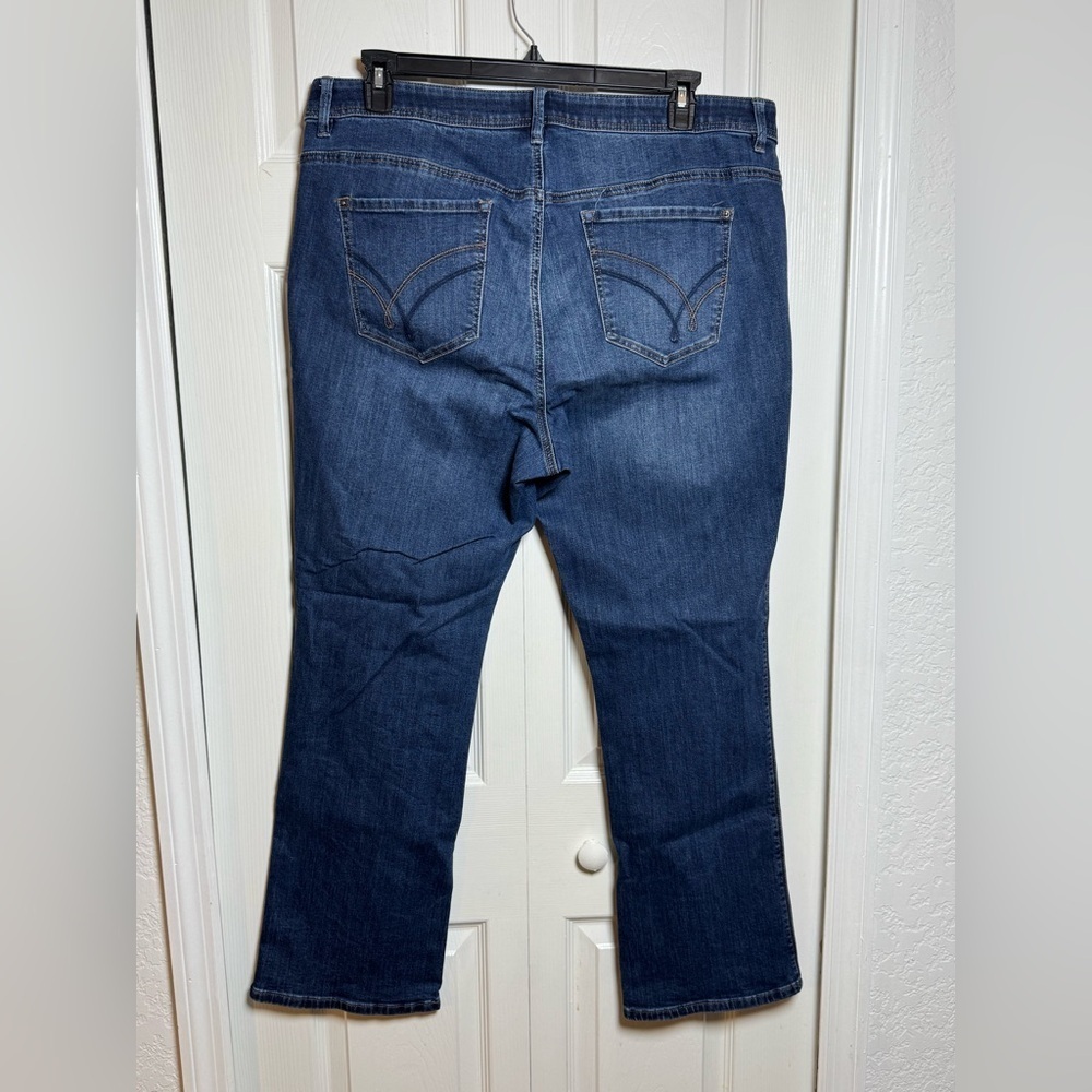 Classic Blue Women's Straight Leg Jeans by Lincoln Outfitters - Picture 5 of 8